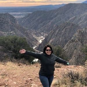 Meet your Posher, Angie